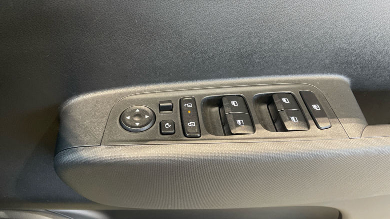 Hyundai INSTER 85kW 01 49kWh 5dr Auto Electric Hatchback